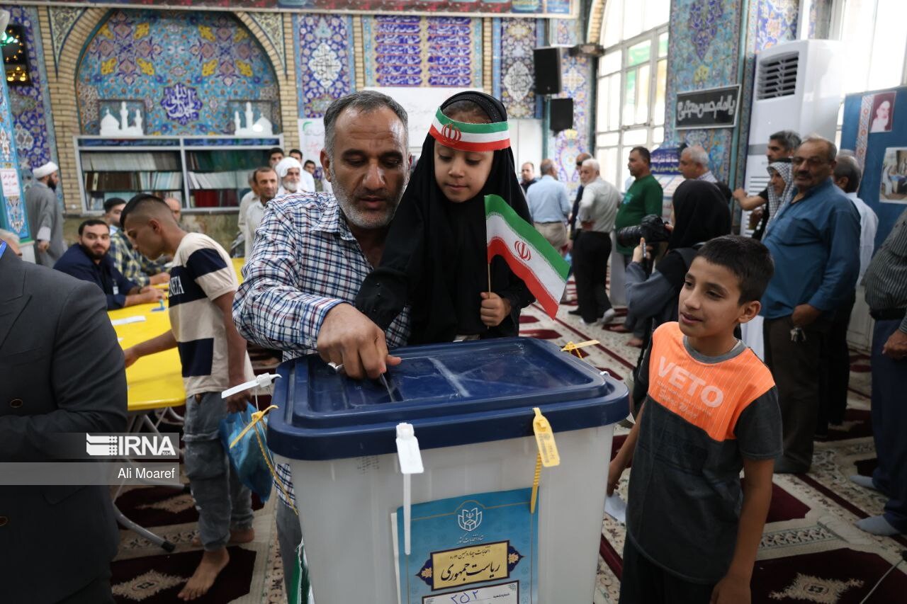 مشارکت بالا در انتخابات اقتدار جمهوری اسلامی ایران را به جهانیان گوشزد می‌کند+فیلم