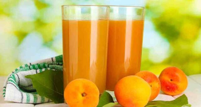 طرز تهیه شربت زردآلو مجلسی برای تابستان