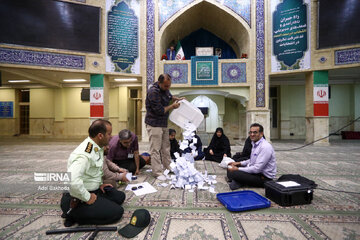 La14ème élection présidentielle en Iran : le dépouillement en cours dans les bureaux de vote