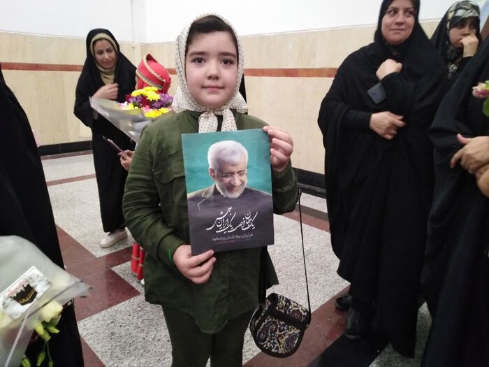 حاشیههای سفر «سعید جلیلی» به شهر قنات و قنوت+ عکس و فیلم