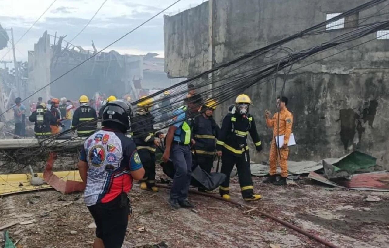 انفجار انبار مواد محترقه در فیلیپین پنج کشته و ۳۸ زخمی داشت