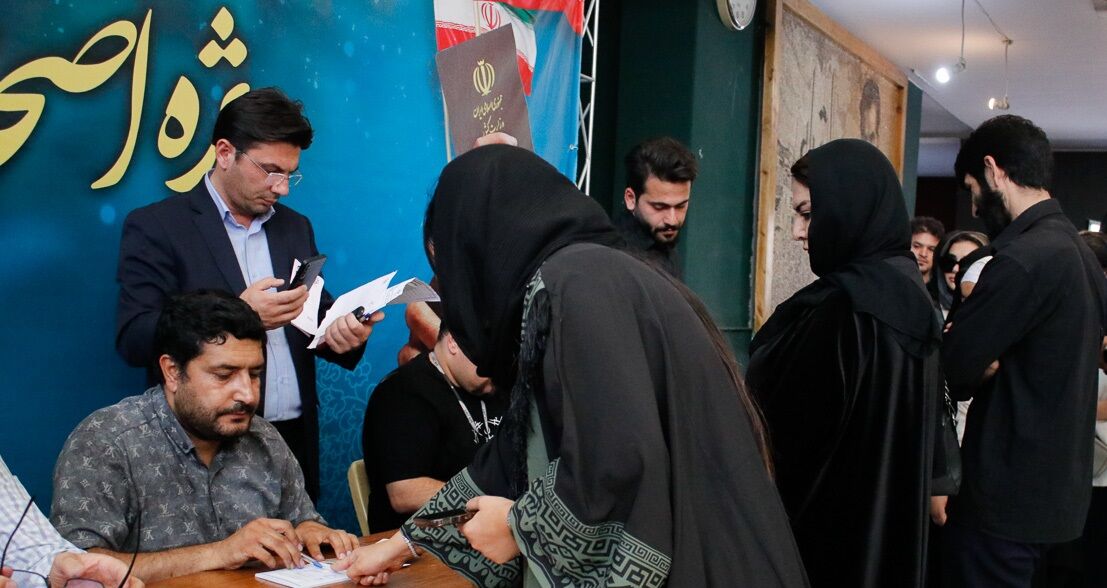 ترفند دشمنان انقلاب در انتخابات القای بی تاثیری رای مردم است ترفند دشمنان انقلاب در انتخابات القای بی تاثیری رای مردم است