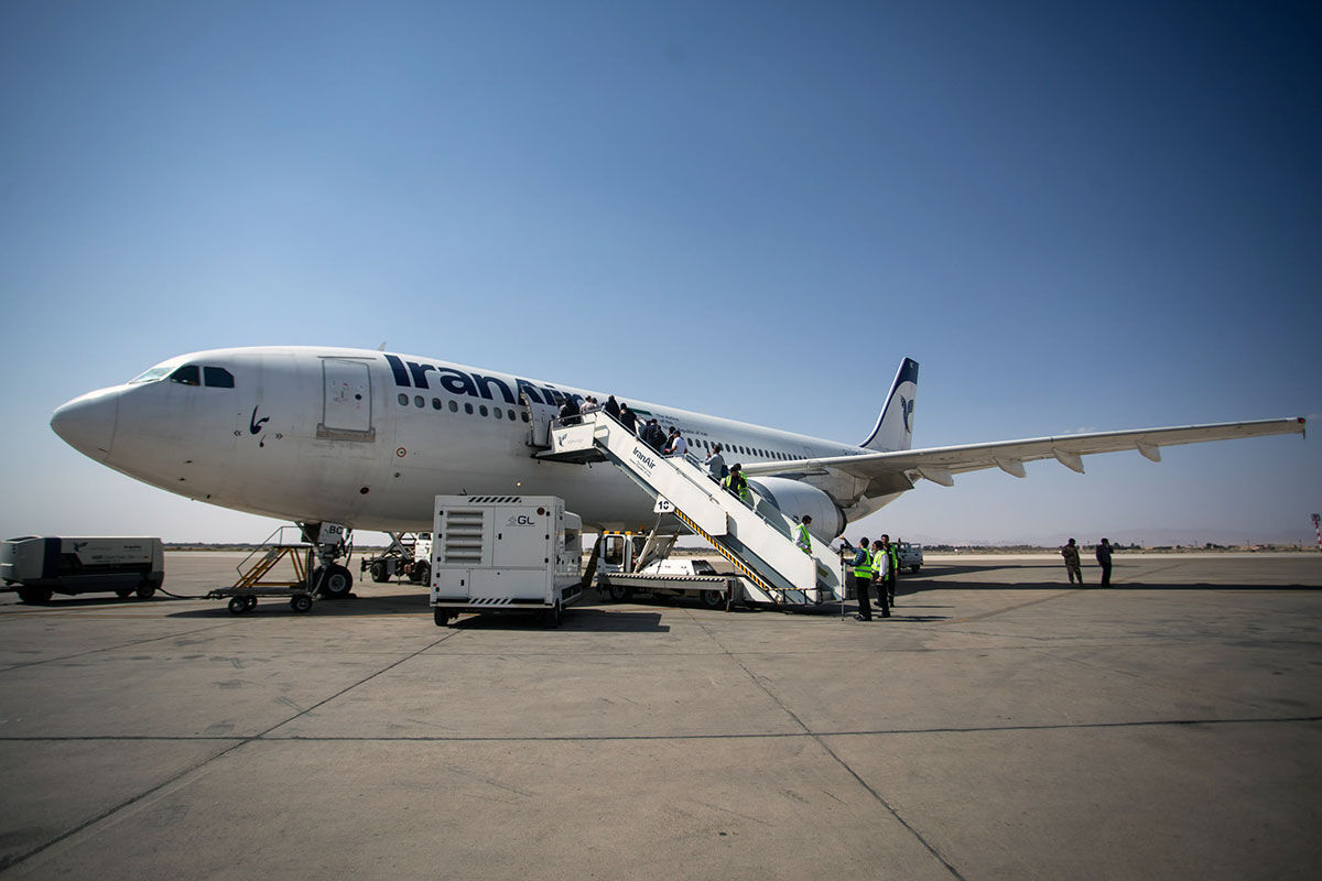 طائرة فحص الطيران الثانية تبدأ  نشاطها التشغيلي رسميا في ايران