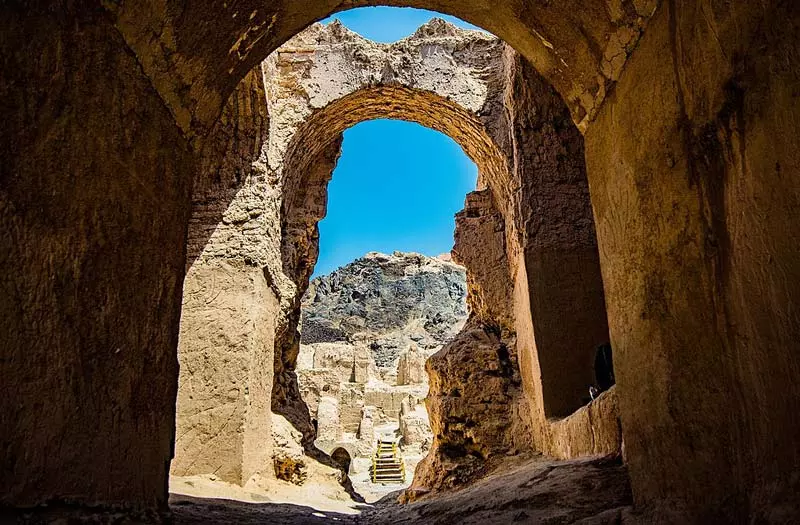 کوه خواجه زابل، شگفت آور به وسعت سیستان و در دل هامون