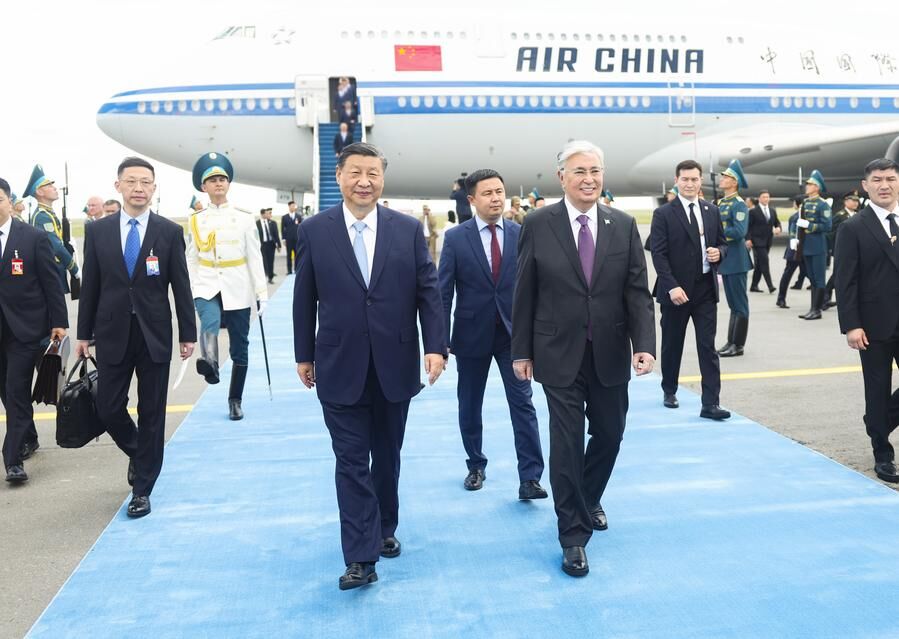 رئیس جمهوری چین با همتای قزاقستانی خود ملاقات کرد