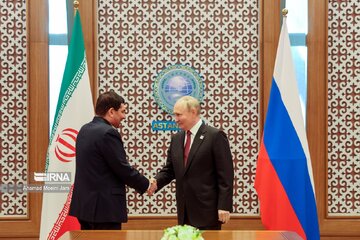 Rencontre Mokhber-Poutine en marge du sommet de l'Organisation de coopération de Shanghai à Astana