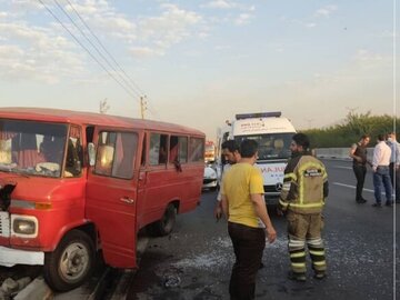 تصادف در اتوبان آزادگان پایتخت ۹ مصدوم برجای گذاشت