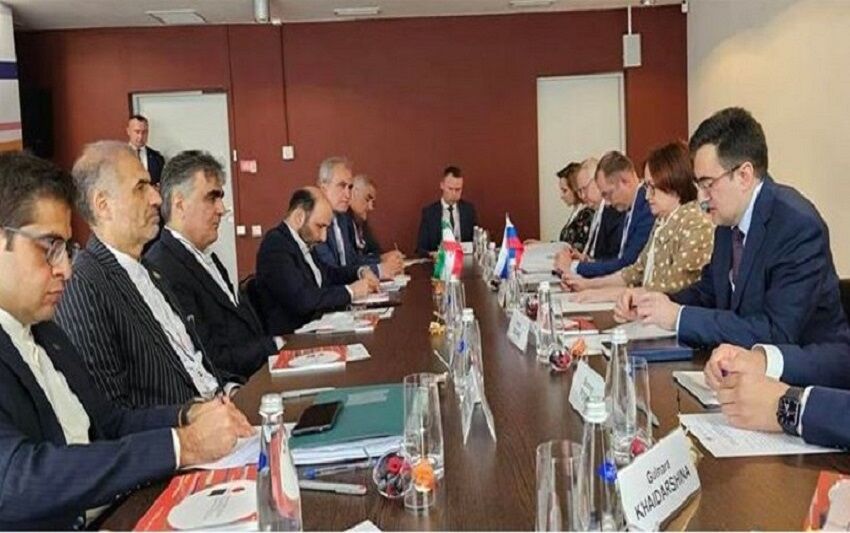 Iran, Russia discuss expansion of banking, financial cooperation