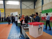 بالصور.. انطلاق عملية التصويت في الجولة الثانیة للانتخابات الرئاسة الايرانية الـ14