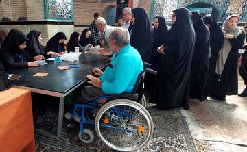 فیلم|شماری از شعب اخذ رای مشهد در نخستین ساعت آغاز فرایند رای‌گیری(۵)