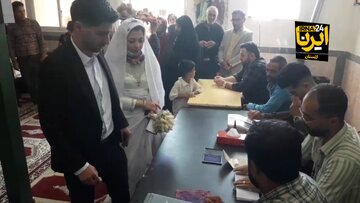 فیلم| آغاز زندگی مشترک زوج آزادشهری در شعبه اخذ رای