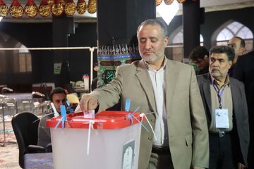 استاندار: ۱۰ هزار سمنانی در دقایق ابتدایی رای دادند