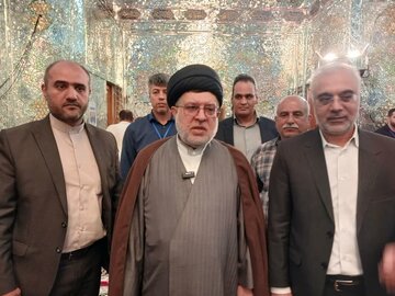 رئیس کل دادگستری فارس: حضور پرشور مردم از ساعات اولیه رای گیری نمایان است+ فیلم