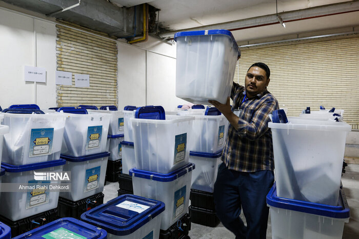 فیلم| توزیع صندوق‌های اخذ رای در خراسان شمالی