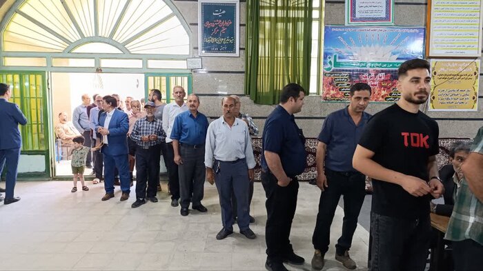 استقبال پرشور مردم شهرستانهای غرب و جنوب غرب تهران از انتخابات