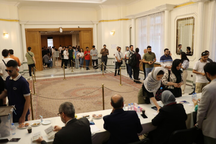 تیتر یک رسانههای روس پیروزی پزشکیان بود! 2 171259394