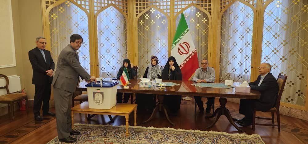 Le deuxième tour de la présidentielle dans les ambassades d’Iran en Europe