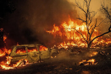 Un violent incendie faisait rage dans le nord de la Californie