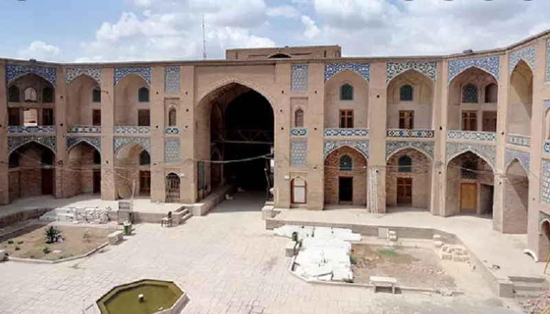 آشنایی با مدرسه و کاروانسرای گنجعلی خان