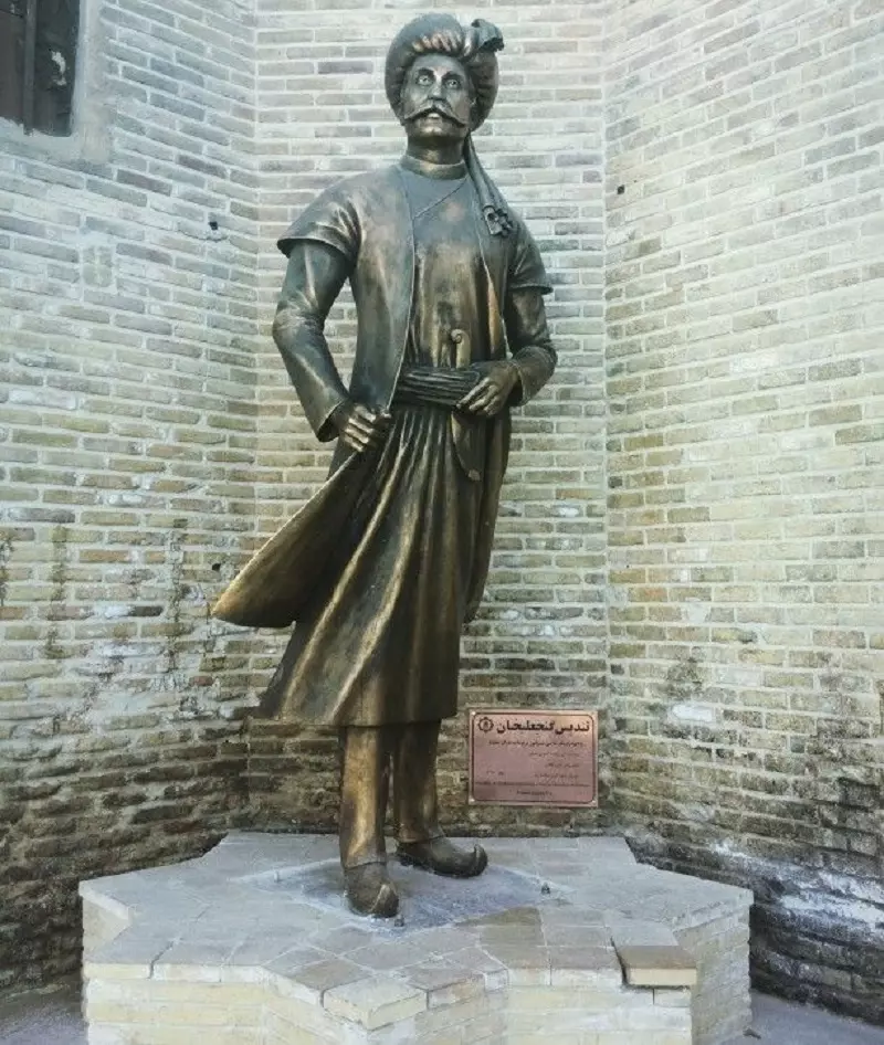 آشنایی با مدرسه و کاروانسرای گنجعلی خان