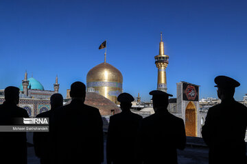 El ritual tradicional “Sala” en el santuario sagrado del Imam Reza (P)