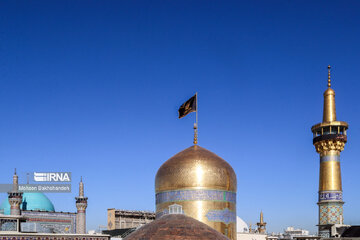 El ritual tradicional “Sala” en el santuario sagrado del Imam Reza (P)