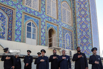 El ritual tradicional “Sala” en el santuario sagrado del Imam Reza (P)