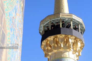 El ritual tradicional “Sala” en el santuario sagrado del Imam Reza (P)