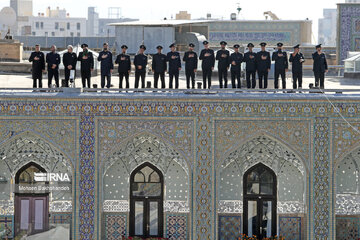 El ritual tradicional “Sala” en el santuario sagrado del Imam Reza (P)