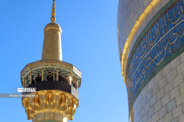 El ritual tradicional “Sala” en el santuario sagrado del Imam Reza (P)