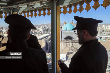 El ritual tradicional “Sala” en el santuario sagrado del Imam Reza (P)