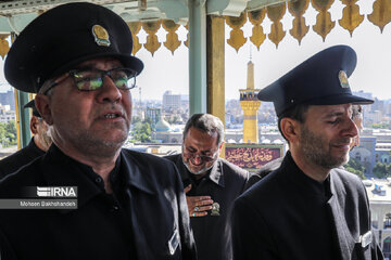 El ritual tradicional “Sala” en el santuario sagrado del Imam Reza (P)