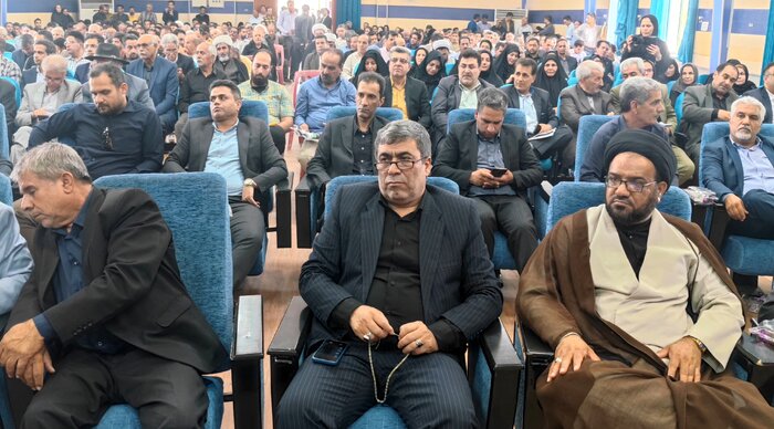 حواشی افتتاح دفتر نماینده جیرفت بدون حضور وی/کنایه امام جمعه: به عروسی بدون داماد آمدهایم