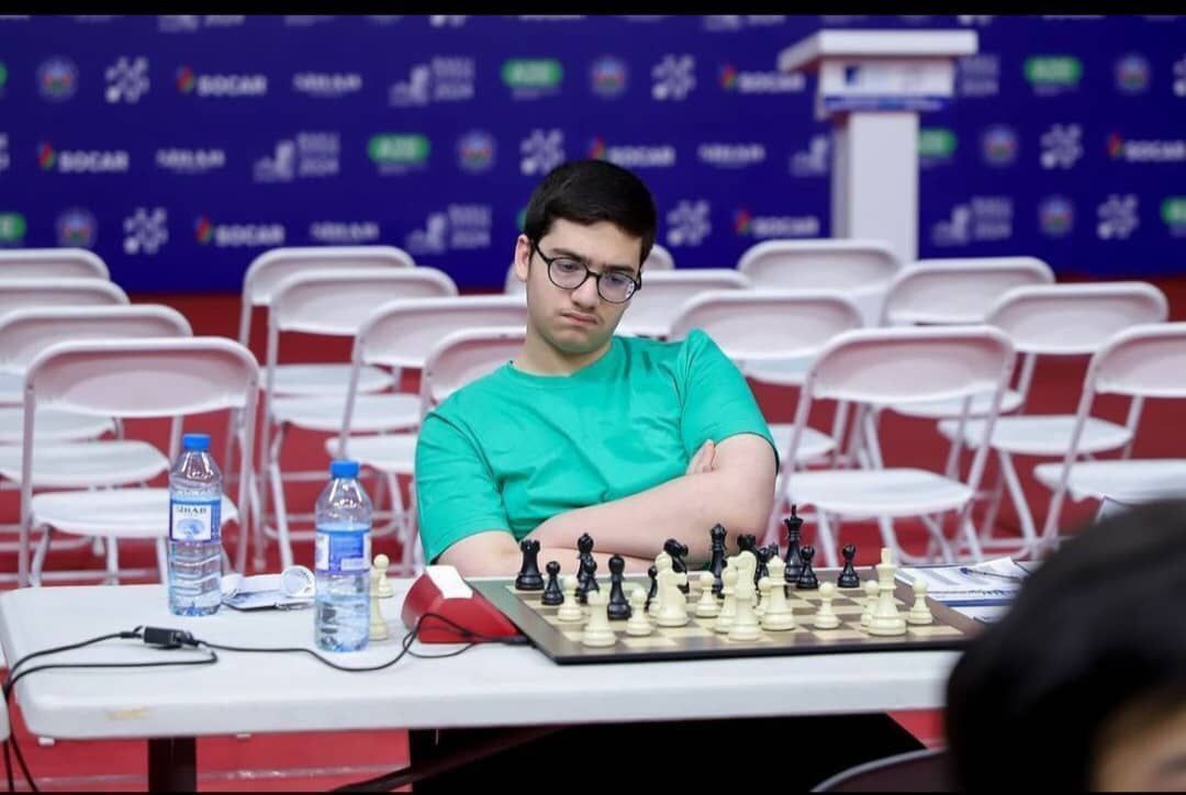 Le joueur d'échecs iranien remporte le premier titre du tournoi international de Bakou