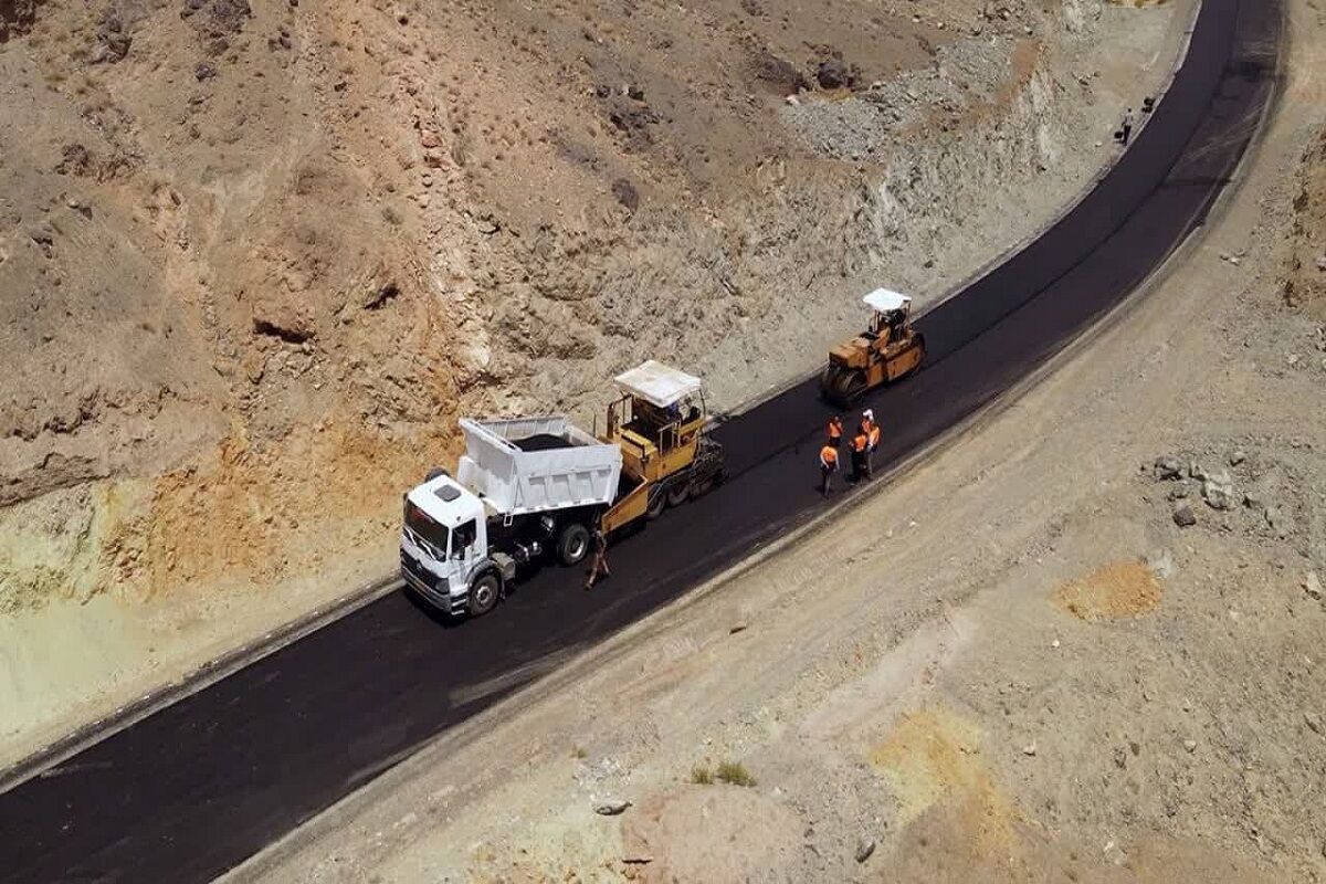 ۲ هزار و ۳۹ کیلومتر از راههای خراسان جنوبی آسفالت شد ۲ هزار و ۳۹ کیلومتر از راههای خراسان جنوبی آسفالت شد