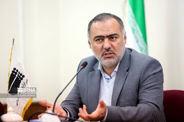 بهسازی و اصلاح آسفالت آزادراه اصفهان-کاشان سرعت گرفت