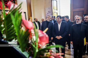 Ceremonia conmemorativa por el canciller mártir de Irán