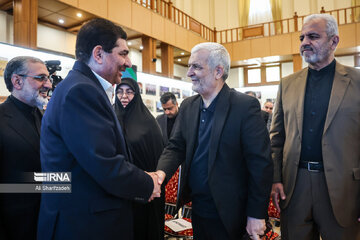 Ceremonia conmemorativa por el canciller mártir de Irán