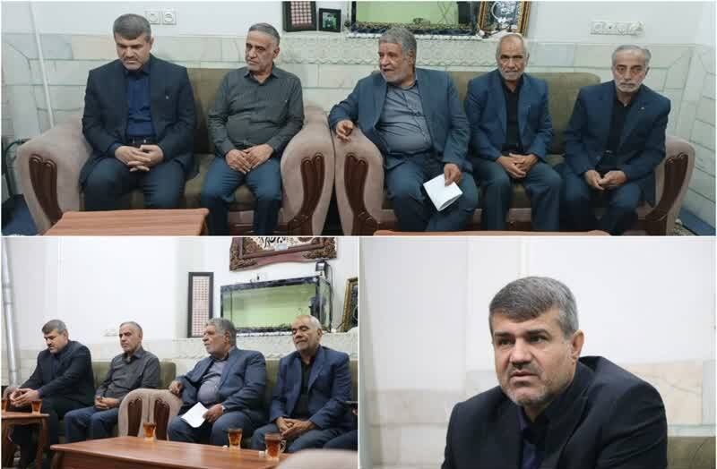 دادستان کرمان با خانواده شهید امربه معروف دیدار کرد دادستان کرمان با خانواده شهید امربه معروف دیدار کرد