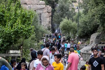 گرمای ۴۰ درجه و غبار رقیق در راه همدان