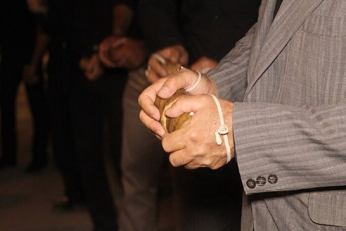 سنگزنی آیین سنتی عزاداری در شهر قُهستان خراسان جنوبی