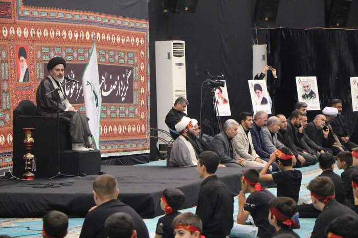 امام جمعه ارومیه: نوجوانان عاشورایی سربازان امروز امام حسین (ع) هستند