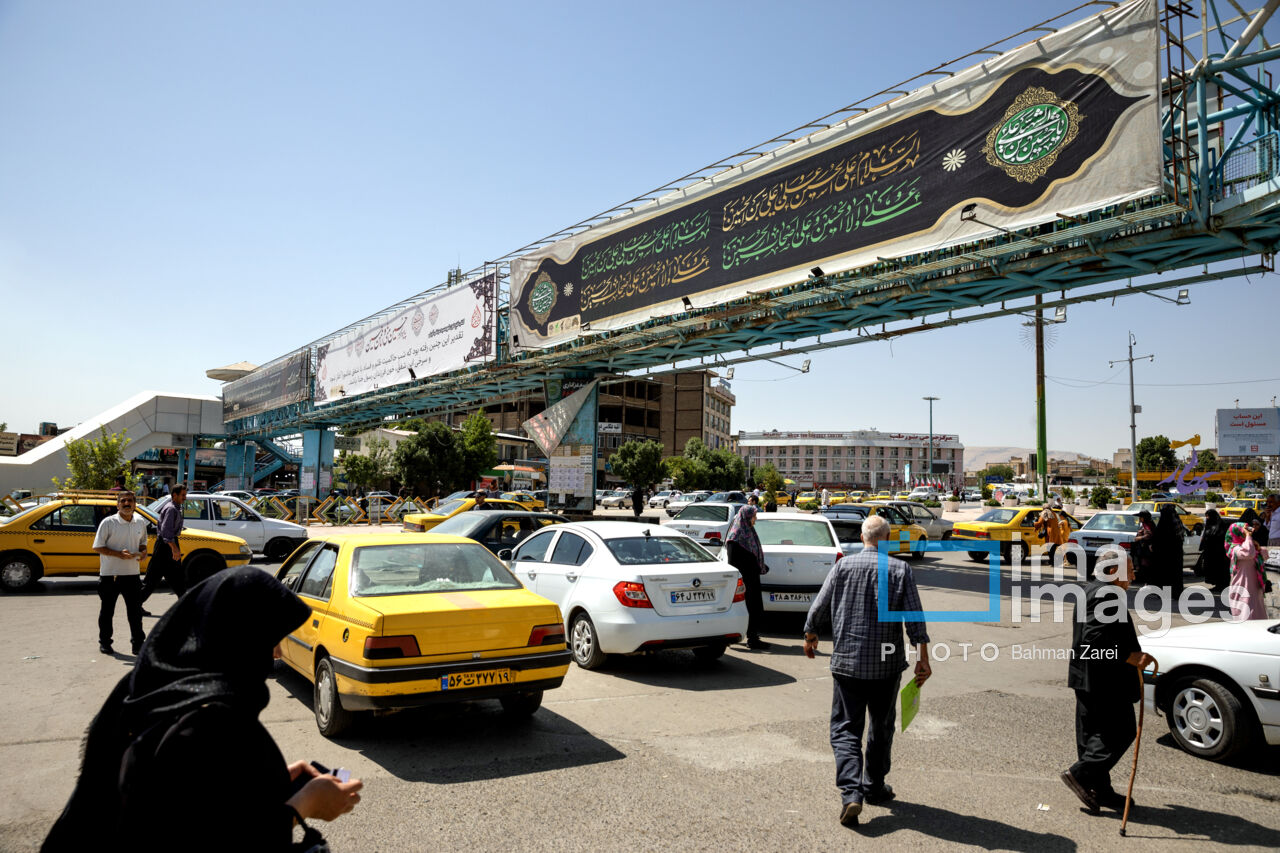 ‍ فضاسازی ماه محرم با نصب ۱۵۰۰ متر مربع بنر در شهر کرمانشاه