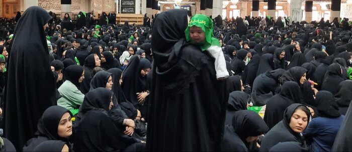 برگزاری آیین شیرخوارگان حسینی در حرم حضرت معصومه(س)