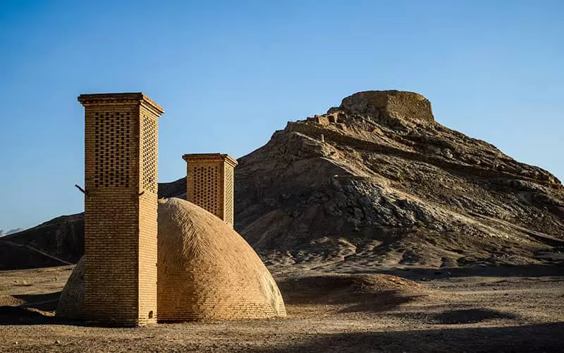 دخمه زرتشتیان؛ رازهای برج خاموشان در یزد