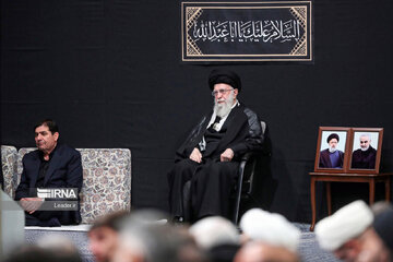 L'Imam Khamenei a assisté à la deuxième cérémonie de deuil de Muharram 2024