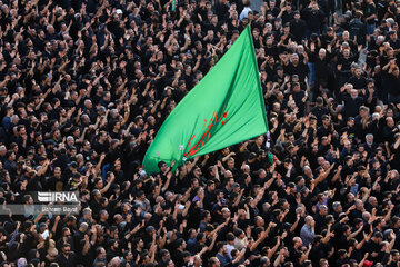 Le Ground Hosseinyeh de Zanjān accueille les personnes en deuil de l'Imam Hussain (AS)