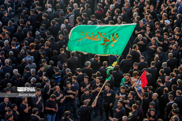 Le Ground Hosseinyeh de Zanjān accueille les personnes en deuil de l'Imam Hussain (AS)