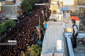 Le Ground Hosseinyeh de Zanjān accueille les personnes en deuil de l'Imam Hussain (AS)