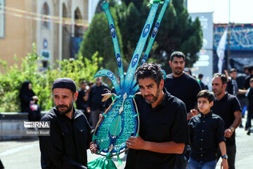 Le Ground Hosseinyeh de Zanjān accueille les personnes en deuil de l'Imam Hussain (AS)